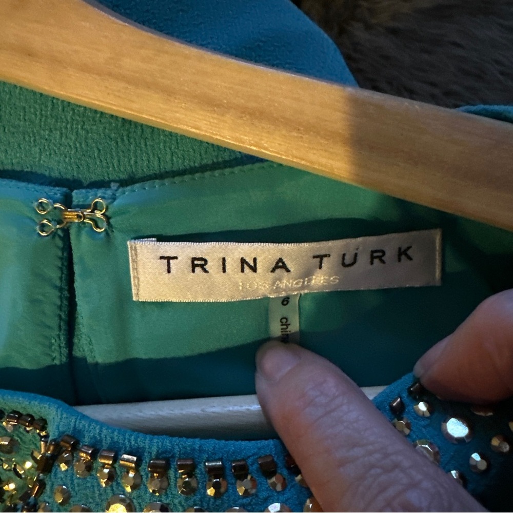 Trina Turk Women's Kapono Long Sleeve Embellished Classic Crepe Dress Sz 6 - Picture 5 of 11